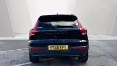 Volvo XC40 2.0 B4P Ultra Black Edition 5dr Auto Petrol Estate